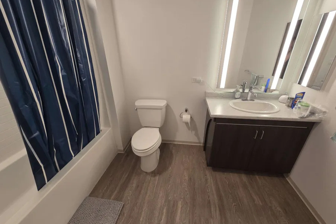 Bathroom - OFFER RELET PVII 2B2B F Apartments