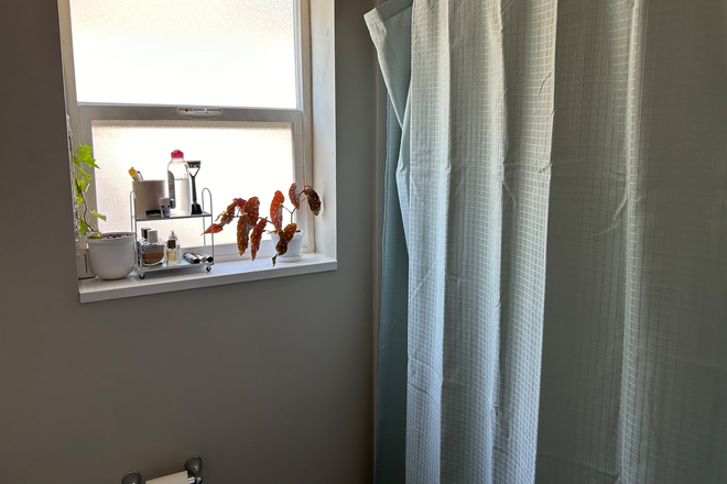 Bathroom - Glynhill Apts