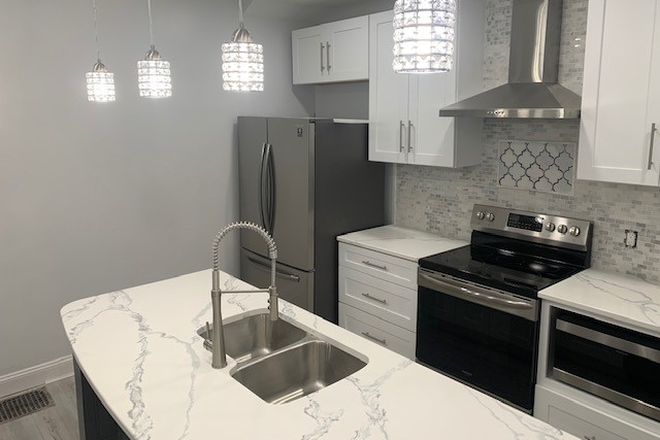Kitchen - Luxury Living 3Bed/1Bath Unit - 1/2 Block to XU