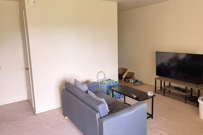 Living Room - Nittany Garden Apartments
