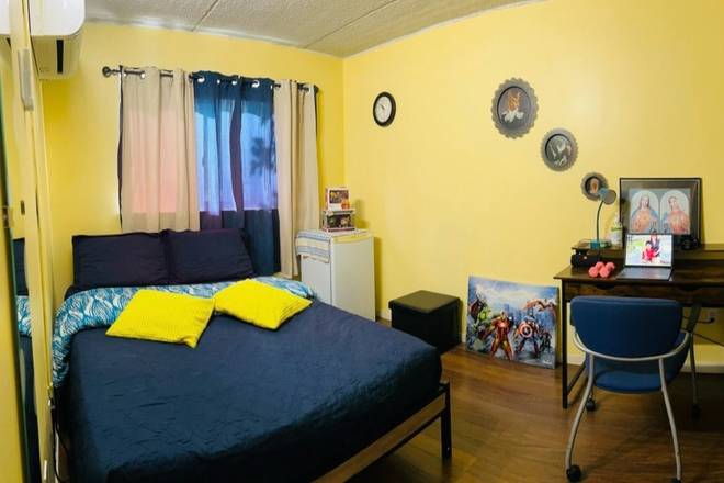 Bedroom A: $1130 Private room with Double sized bed - (FOR MALE) Private room for rent in a shared Townhouse at Mississauga Valley Boulevard
