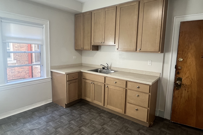 Kithen - 2288 Murray Hill (CWRU Housing) Apartments
