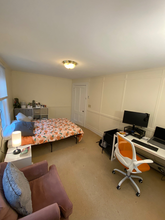 Bedroom. - Room in Noho