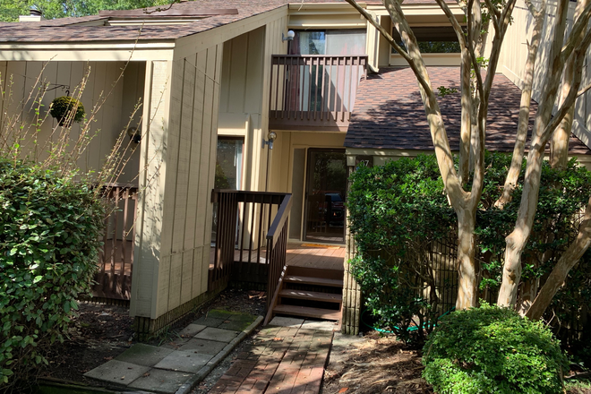 Front of Townhouse - Well Maintained Spacious Townhouse With Office and Greenspace