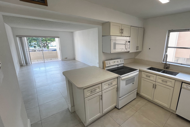 Kitchen/Living Room - Kings Creek South Condominium