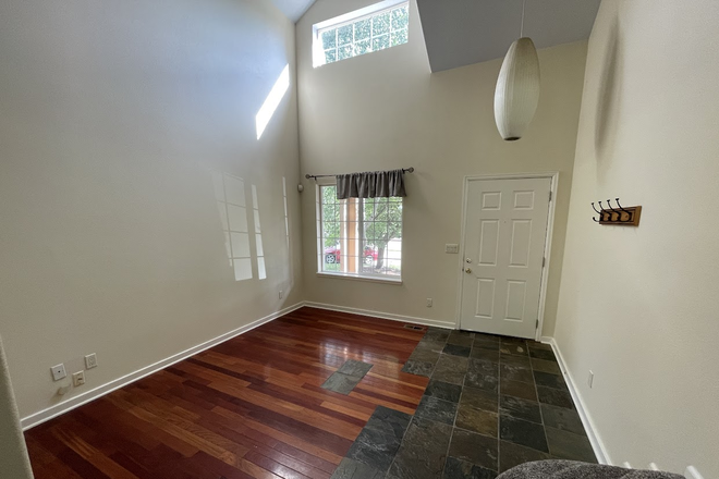 3 - AVAILABLE NOW!: 3059 Canna Pl House
