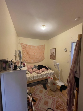 bed - 2 Bed 1 Bath Beacon Hill No Brokers Fee!!!! Apartments