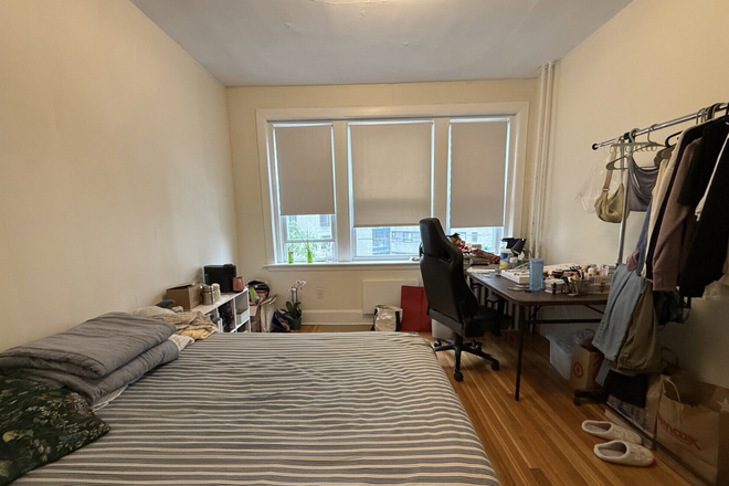 A - 2 bed with living room Apartments
