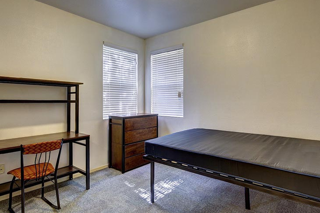 Bedroom - VIsta Del Campo 3 Bed 2 Bath Premium