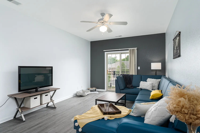 living room - Station 21 Relet