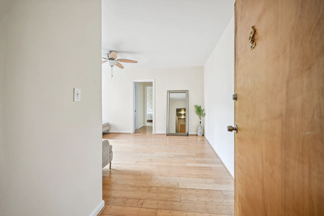 Entryway - Sun-Drenched 1BR Corner Unit | Art Deco Building | Brightwood Park | 12-Month Lease Condo