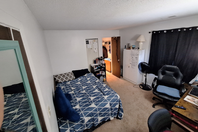 Bedroom (Unfurnished) - Peppermill Drive Apartments, Best Amenities