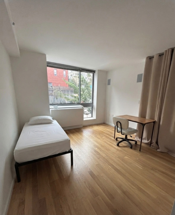 Bedroom - Available Flex Large Bedroom, Female only Apartments
