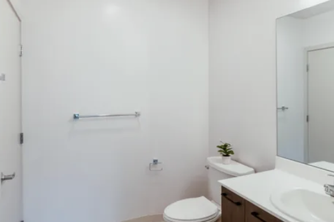 Bathroom - Fieldstone Artisan Graduate Apartments