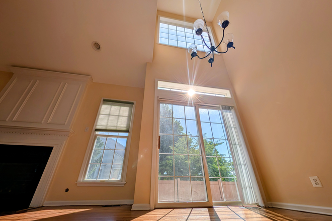 High ceiling - A sun-filled end-unit townhome in Princeton