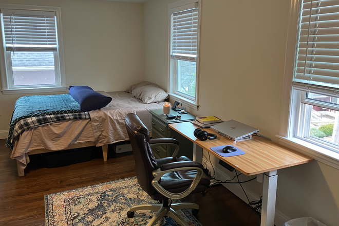 Bedroom - Furnished Bedroom with Private Ensuite Bath Avail 05/10