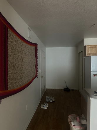 Entrance Area - One bedroom, private bathroom located on 30th and Bixby near Will Vill - girls only