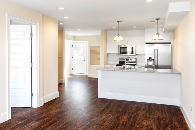 . - Sept 2026 | Student-Friendly 4BR 2 Bath Near NEU – No Fee!