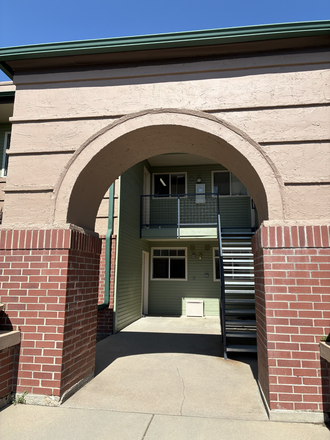 Entrance - Copper Crest Condominium, Flexible Lease date