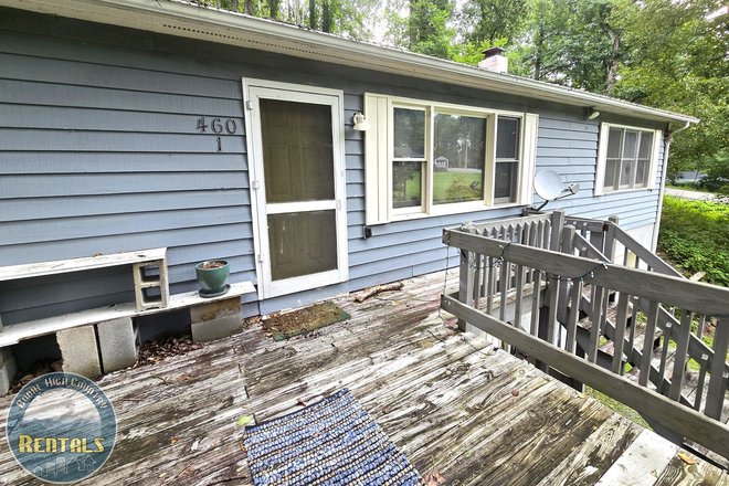 Photo - Three Bedroom Upper Unit in Boone All Utilities Included House