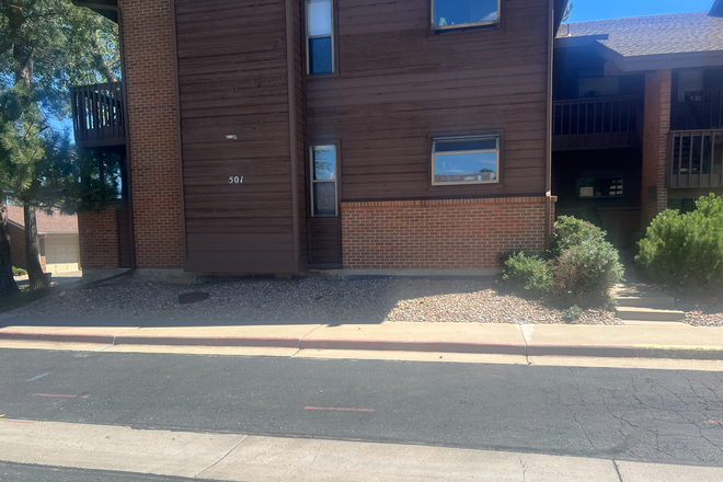 Outside street view - May 01-July 31st Sublease with Lease Renewal: Chateau Village West Unit #101