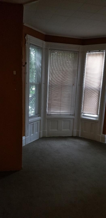 Studio. Nice windows and light. - Studio near Bellmore Village and LIRR. Beautiful Apartment