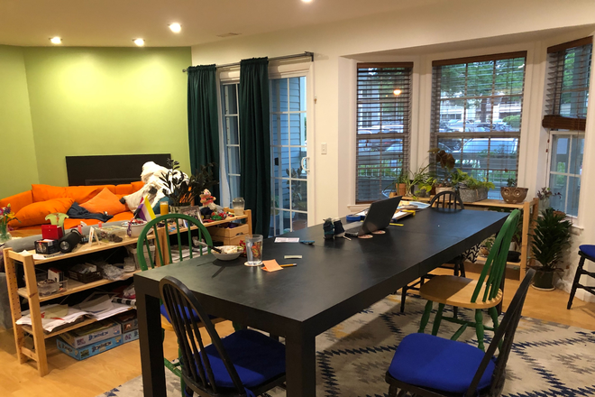 Dining area and living room - Furnished room in shared apt-Trinity Ct-Princeton