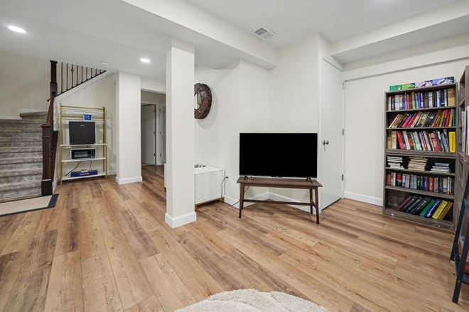 Downstairs living room - Oakhill Condos 2 bed 2 bath, Condo, quiet and walking distance to campus