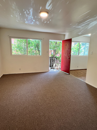 living room - 1 BR / 1 BA - Quiet apartment close to everything!
