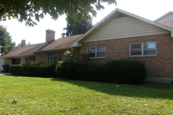 - 3 Bedroom 2 Bath House 1 Car Garage