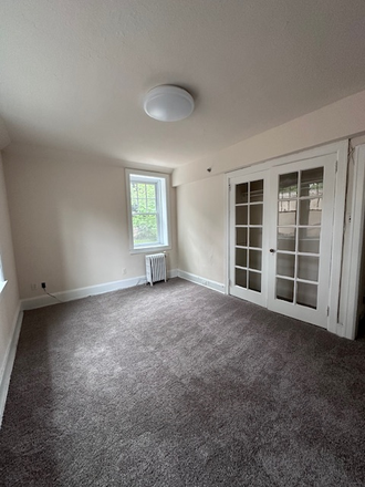 main room - Graduate-Friendly Apartments Near Drexel | Furnished & Unfurnished Options