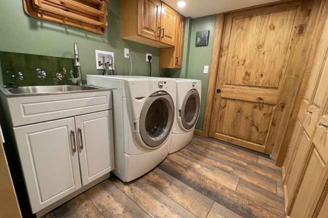 Full size washer/dryer in shared space available for use - 5430 Hesperus Dr. Columbia, MD 21044