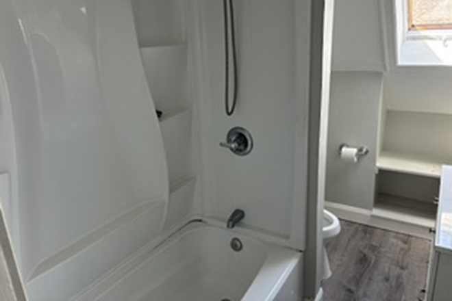 bathroom - Sunny 3rd Floor Apartment (2 Beds)