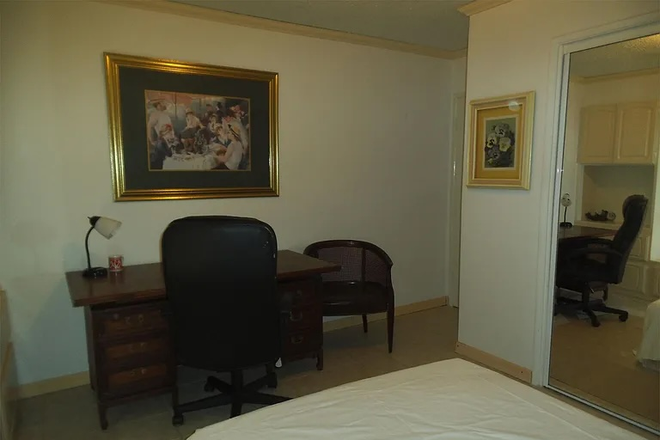 Desk - PRIVATE FURNISHED BEDROOM WITH SHARED BATH AVAILABLE WALKING DISTANCE TO UCR House