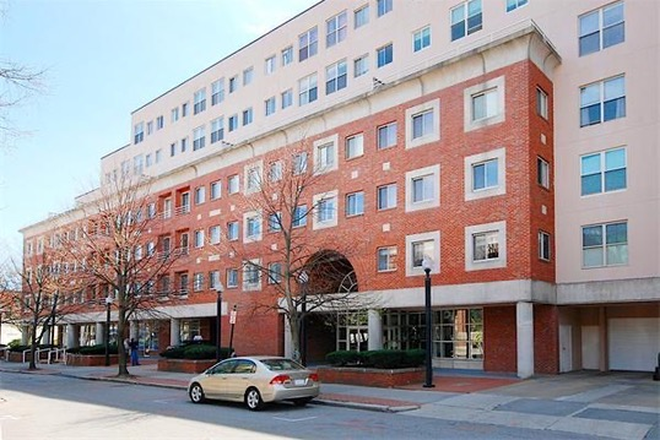 Exterior of Building - Luxury 2 Bedroom with Parking & Renovated Kitchen in Coolidge Corner!