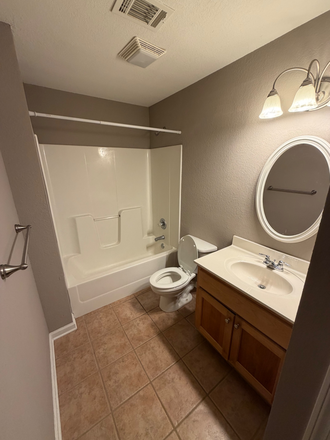 Bathroom - 105 Live Oak Rd - Beautiful Duplex Duplex