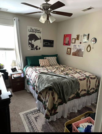Bedroom - Subletting 1 Room in 2 Bedroom Townhouse (Spring 2026)