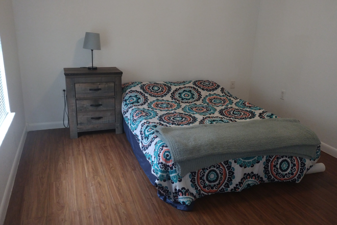 Bedroom - bed included in rental fee - Room for Rent - Female preferred House