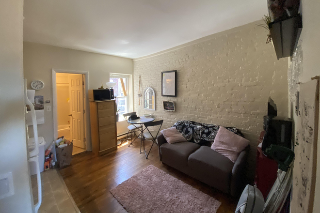 A - 2 bed with living room... Apartments
