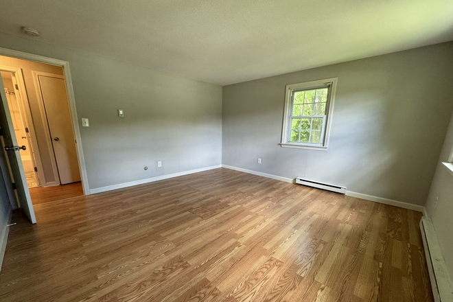 Unit 1 bedroom - 87 South Silver Lane Duplex