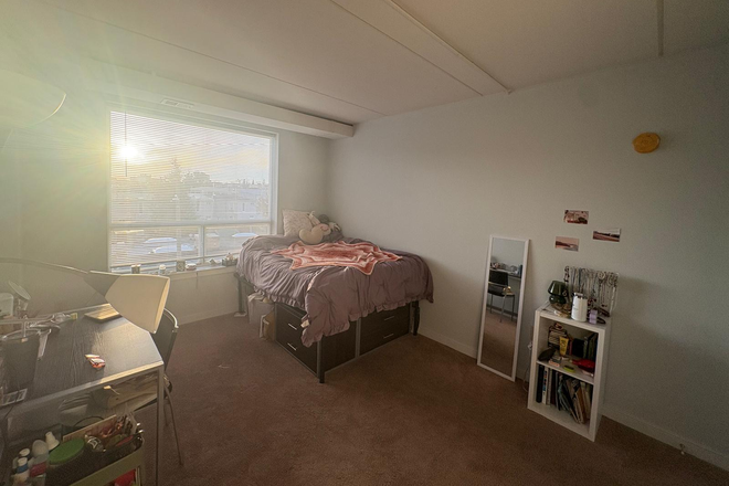 Bedroom Angle 1 - HH Cresmont