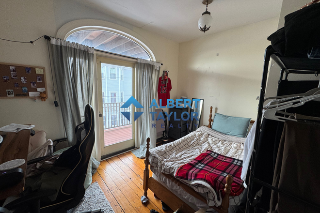 Bedroom #1 - Massive 3 FLOOR 7-Bedroom unit!! Newly Renovated as of 11/1/25!!