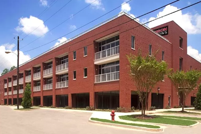 Outside of Building - WALK TO CAMPUS! 2BR/2BA Furnished Condo | 2 Blocks West of Bryant-Denny