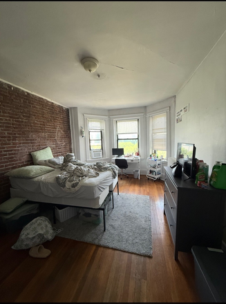 Bedroom (Video of full room linked) - SUMMER SUBLET AVAILABLE Single Room June 1-Aug 31 Northeastern Campus Video Tour of Bedroom