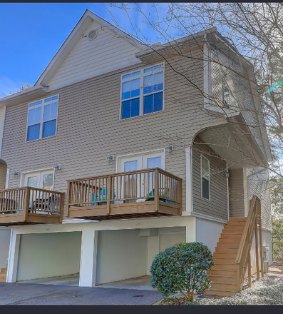 Outside Street view. With drive-in covered 2 car garage - Dogwood Rd, Quiet townhome close to campus