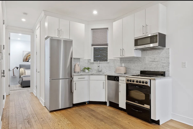 Kitchen - Midtown East Apartment