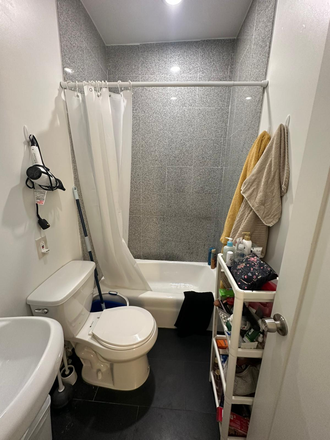 bathroom - Pleasant View with Spatious rooms Appartment