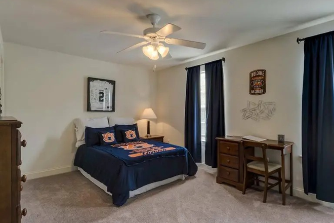 Bedroom - Yugo Auburn North, Sublease starting January 2026, Close to campus