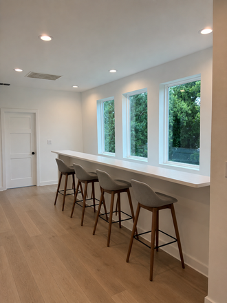 Dining - Luxury Student Housing Near Rice & UH & TSU | Spacious Rooms Start at $650 House