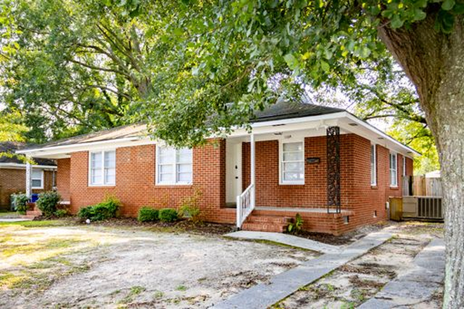 Front Elevation of Home - LIVE ON THE GRID CLOSE TO CAMPUS
